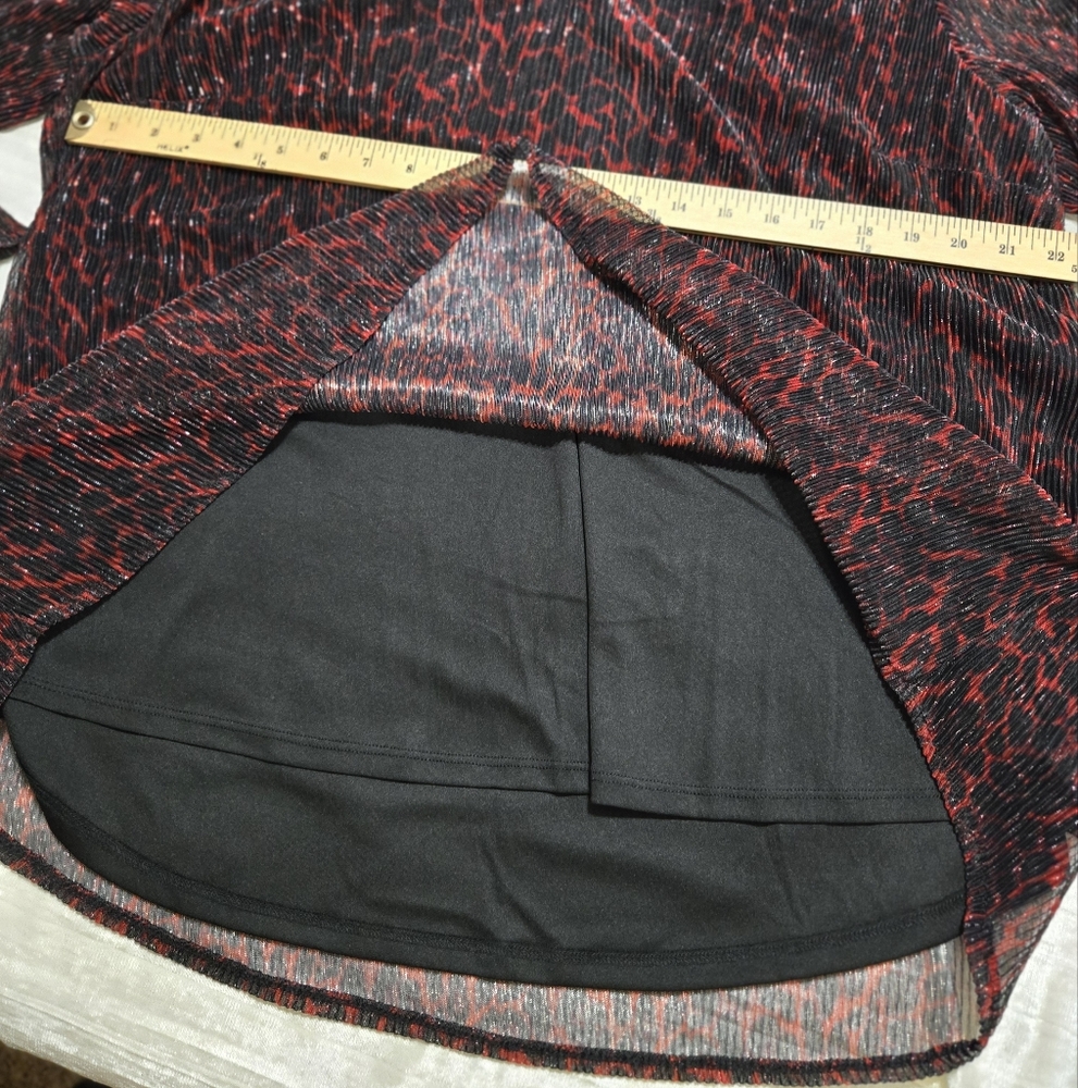 Women's Red and Black Sheer Top Size XL NWT. Brand New - Picture 7 of 7